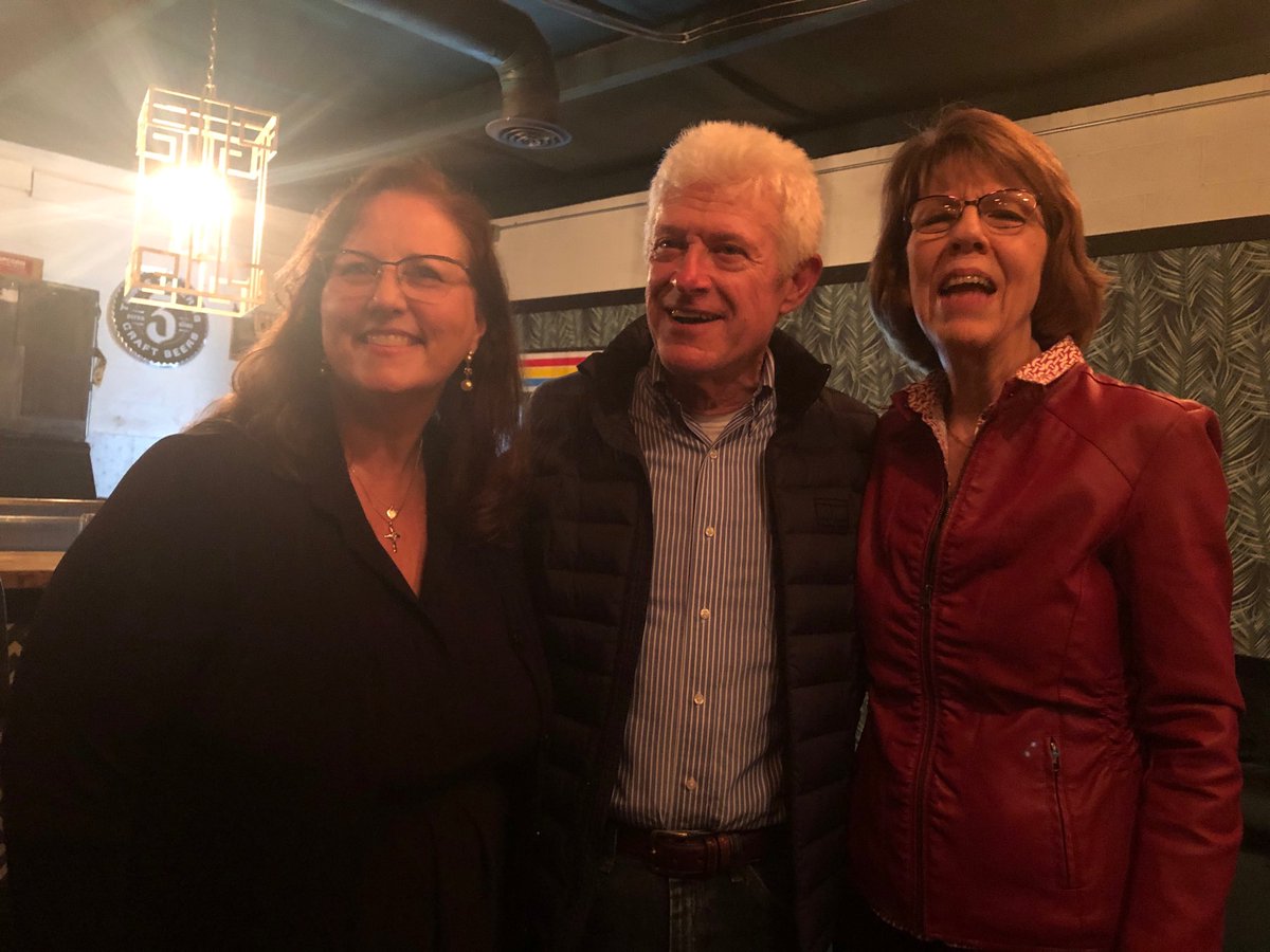 Lauraecor's tweet photo. Cheers to the best folks journalism could ask for. ⁦@liz_lines⁩ ⁦@MidGaBiz⁩ Beau Cabell https://t.co/RL5MPzHciR