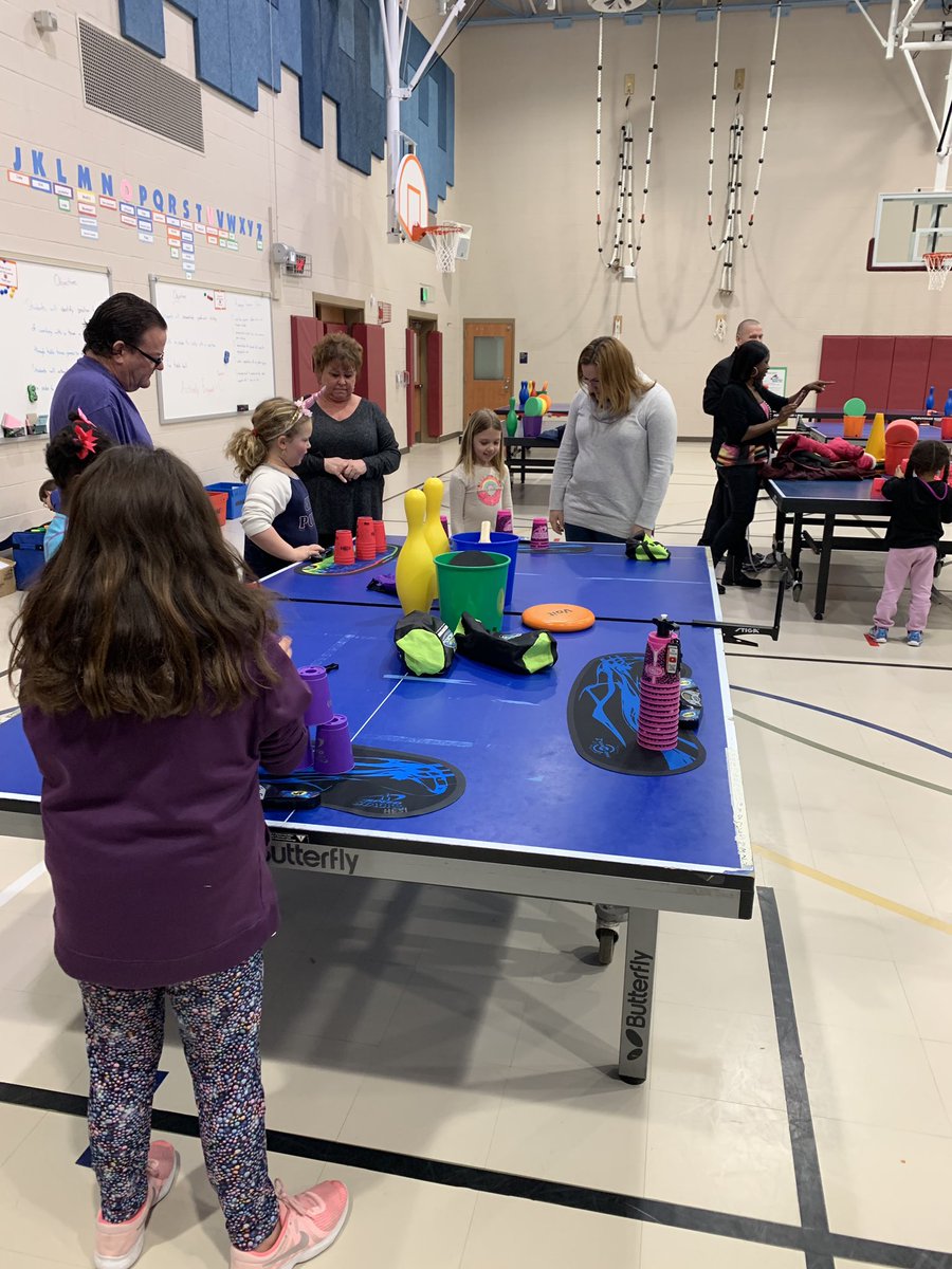 MDstackers's tweet image. Stackers showed off their skills &amp;amp; taught family members how to stack at Family Night Practice! #FoxStars 🦊⭐️ @HoneygoElem @mrs_moorefield #HoneygoOnTheRun