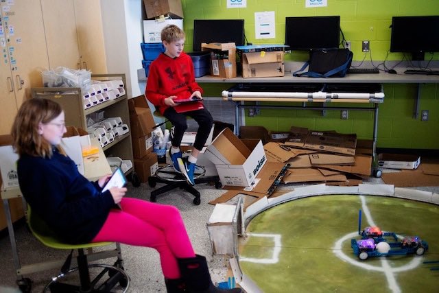 Innovation Lab’s robotics, coding engage East Grand Rapids students. STEM  in action. Thank you ⁦@principalmorey⁩, Kevin Vance, John Mackenzie, and ⁦<a href="/EGRSFandALUMNI/">East Grand Rapids SF</a>⁩