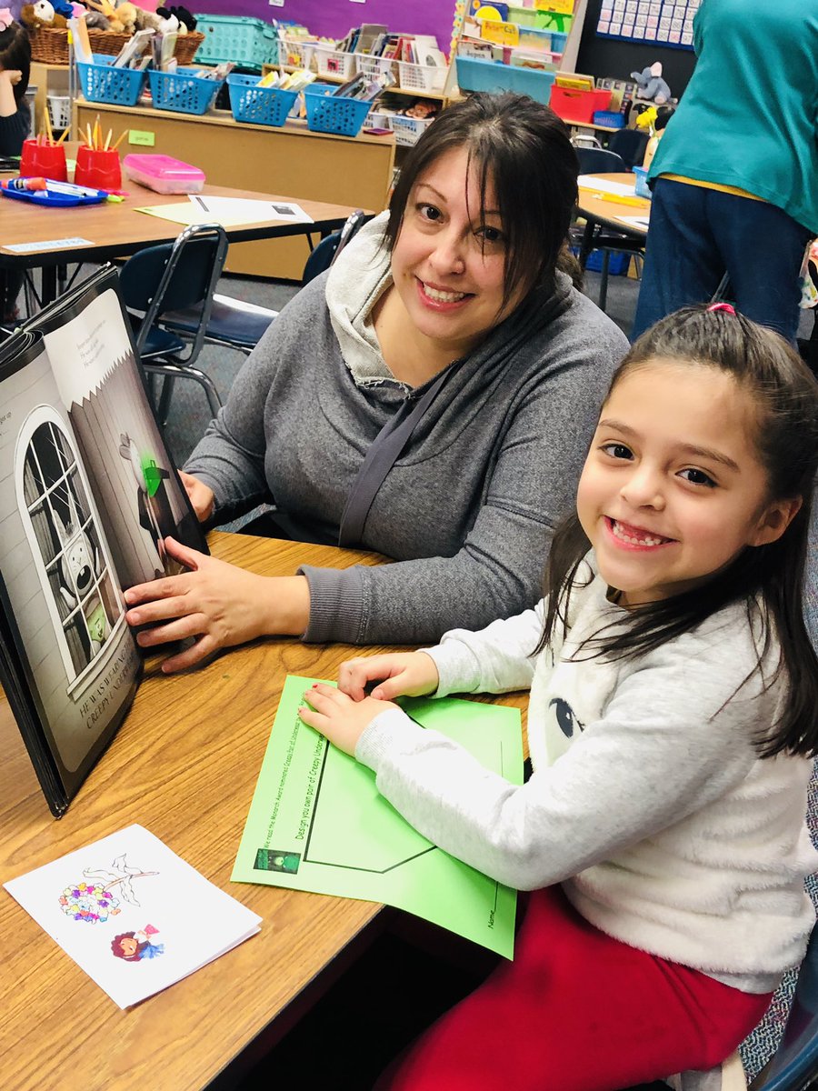 Patton families enjoying Creepy Pair of Underwear! #MonarchFamilyReadingNight <a href="/pattonlmc/">Patton LMC</a> <a href="/betsywilson30/">Betsy Wilson</a> <a href="/AHSD25Patton/">Patton Elementary</a>