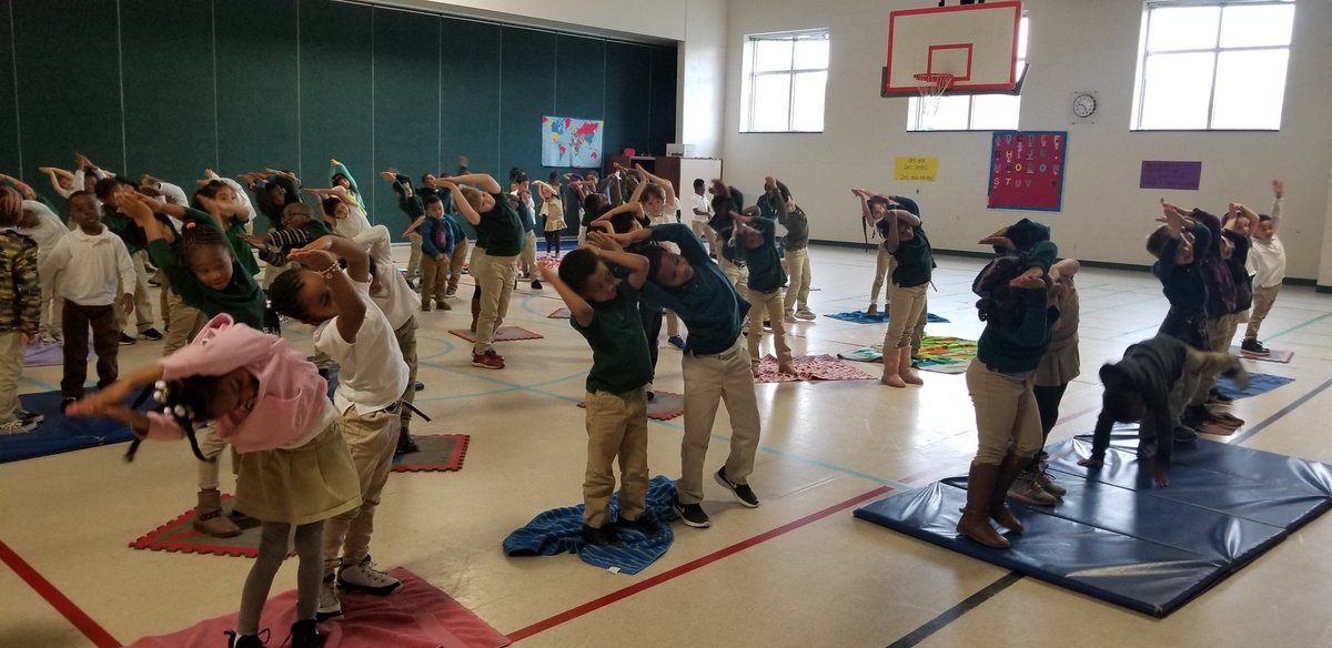 MooreMagnet's tweet image. Exercising our Intrapersonal Intelligence  (self smarts) on Early Release Day with some yoga! #multipleintelligence #howardgardner @MooreMagnetES