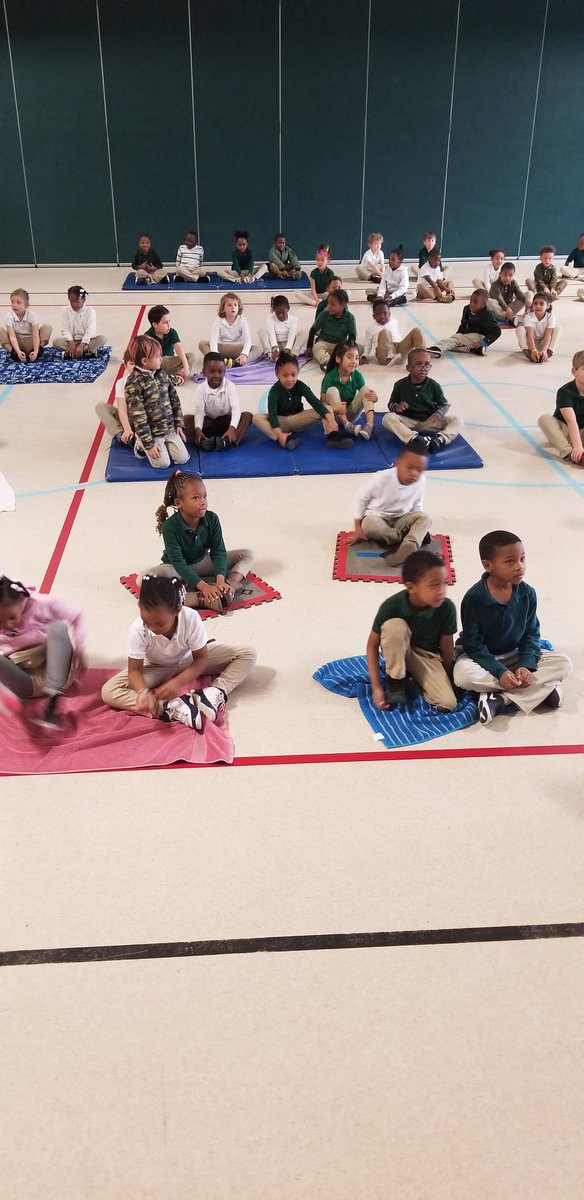 MooreMagnet's tweet image. Exercising our Intrapersonal Intelligence  (self smarts) on Early Release Day with some yoga! #multipleintelligence #howardgardner @MooreMagnetES