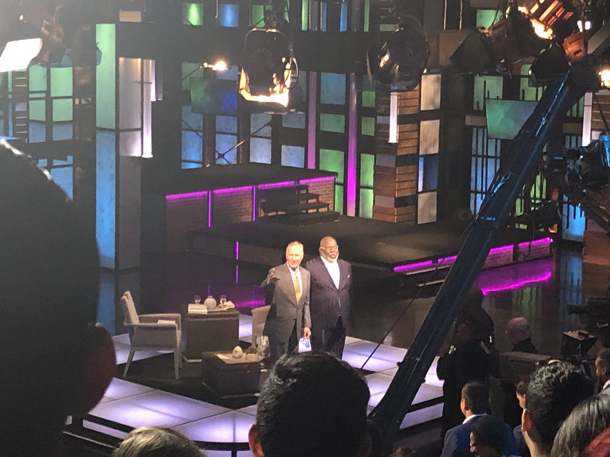 aburford98's tweet image. What an awesome sit down tonight with @BishopJakes and @MaxLucado #ItCrushedMe