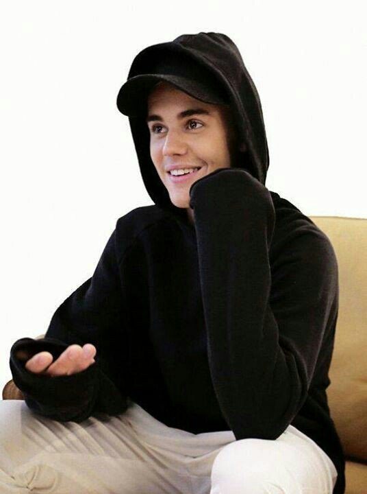 JBFollow_BRA's tweet photo. não consigo acreditar que meu bebê vai fazer 25 anos #HappyBirthdayJustinBieber https://t.co/Mb6KHkki4n