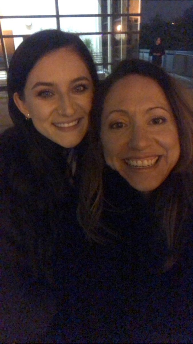 Seeing the one and only Michelle Obama with my daughter!!! ❤️❤️❤️#IAmBecoming