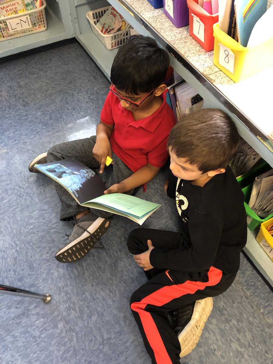 MsKKorczyk's tweet photo. Students had a great time reading with their first grade buddies!  #LincolnSchool8 #ReadAcrossAmerica https://t.co/LTpGLdW8aX