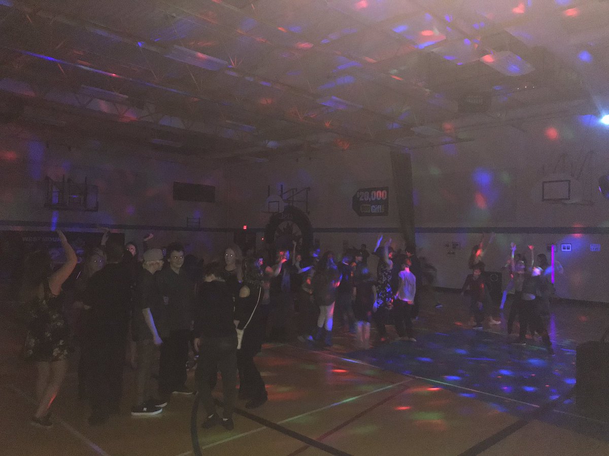 Great collaborative dance with @Empire_mj and westmount @PrairieSouth #dancingtogether