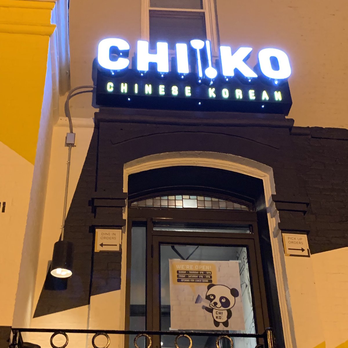 MSKinDC's tweet image. Welcome to the neighborhood @chikofrc comes to #DupontCircle Save me a seat..I will be a regular customer! @DupontCircleBID @ScottDrewno #ChikoDupont #OrangeishChicken I waited all winter for you to open in my neighborhood! Chef Danny Lee &amp;amp; Chef Andrew Kim too!