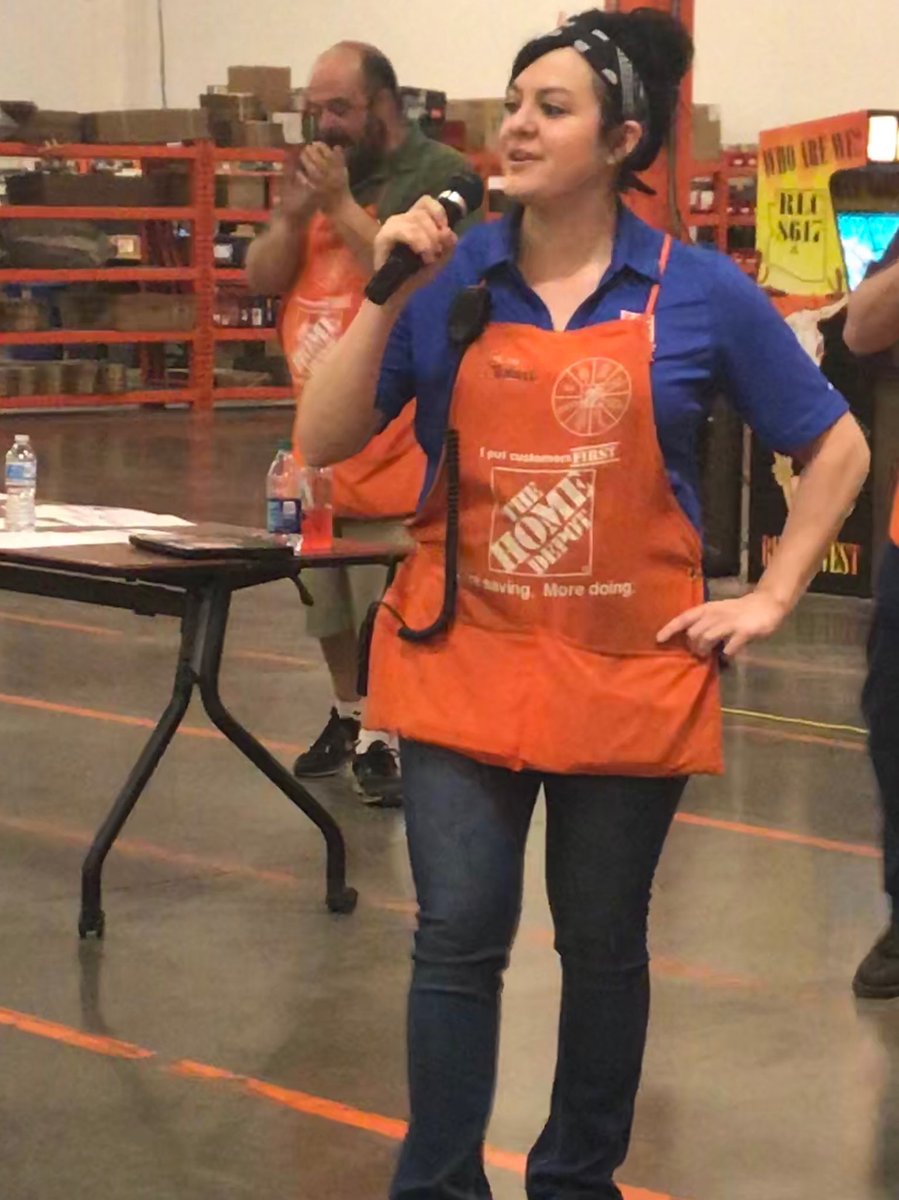 HDheatherdawn's tweet photo. ⁦@HDRLC8617⁩ Stephanie leads the cheer to kick off our monthly MIB! https://t.co/hA4NlbwjZk