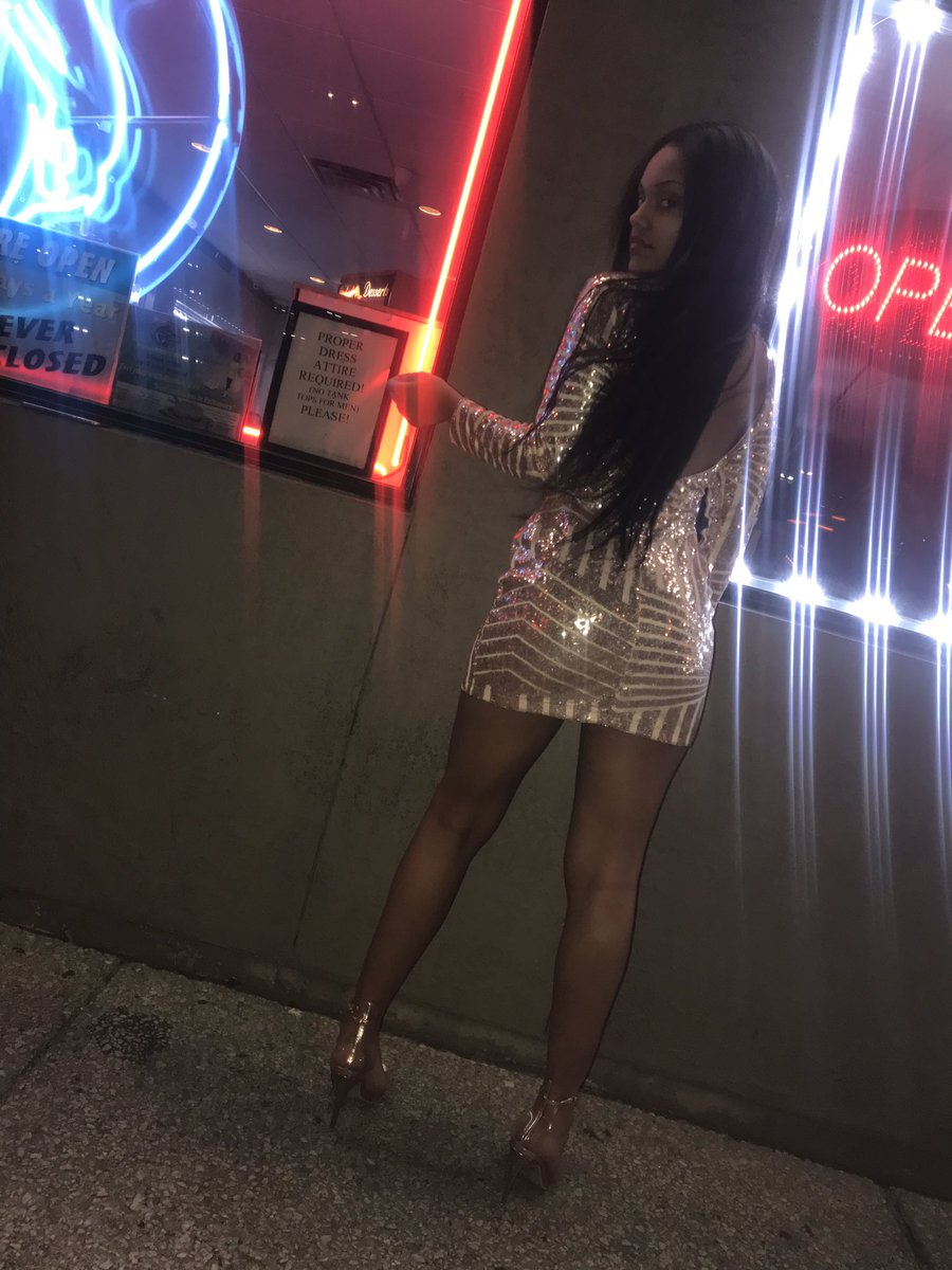 kiingd_'s tweet photo. a little nasty hoe, red bone but a classy hoe🥵 https://t.co/KBXsOVGnwH
