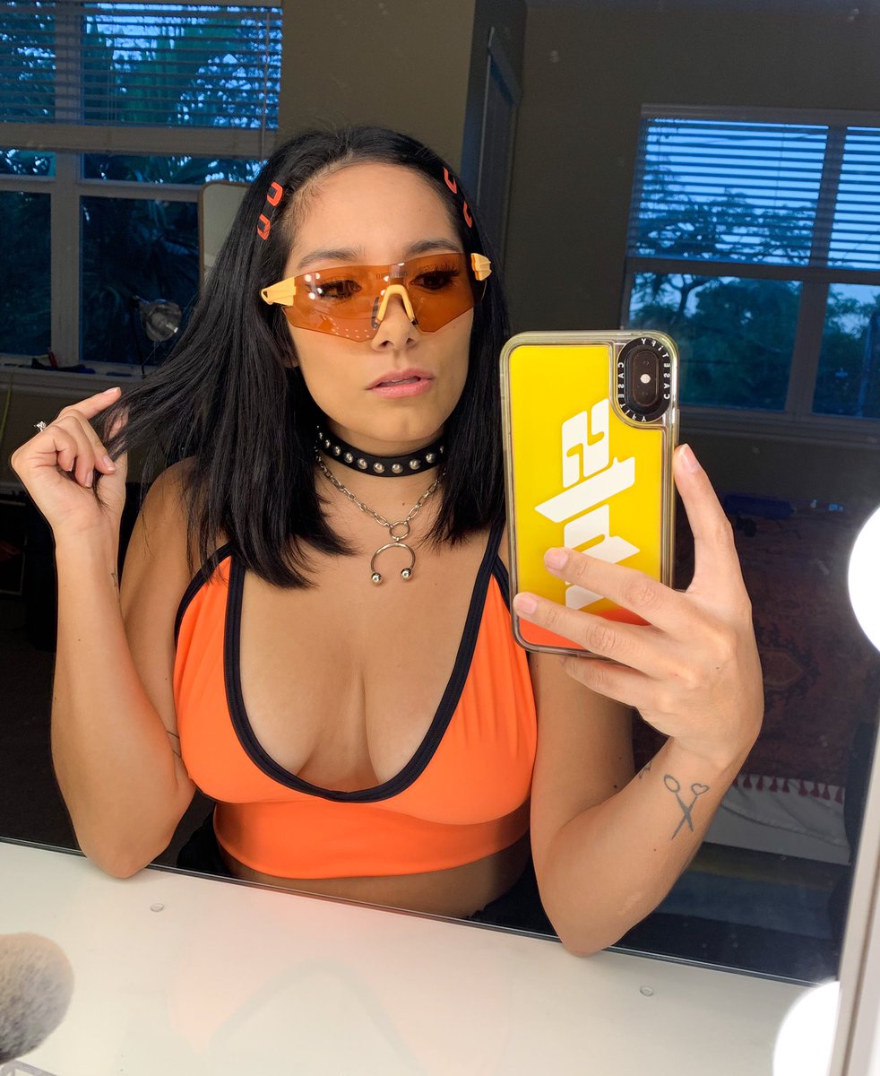 esabelleeden's tweet photo. Invented screaming #IHTS 🍊💥💅🏽 https://t.co/1QRdlvGtDh