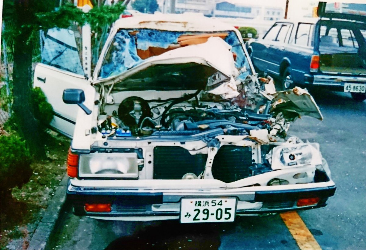 sABM6FU9wjPyA2e's tweet photo. CEDRIC
1979～1983年
5代目430型系
1番目のMyCar
２ヶ月もたなかった(涙)
写真はこれだけ💦
#32年前
#初心者マーク
#頭蓋骨割れた
#愛車遍歴
#maborizumu
#まぼちょく https://t.co/bkd6y5ZjgS