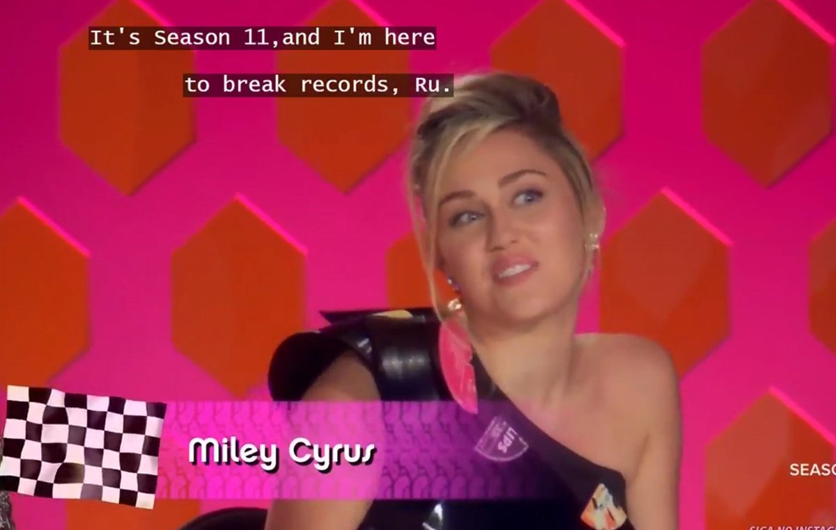 MileyCyrus_es's tweet photo. The happiest girl on earth on her favourite show! ❤🎉 #DragRace #OhMiLey https://t.co/O5pkjYACA7