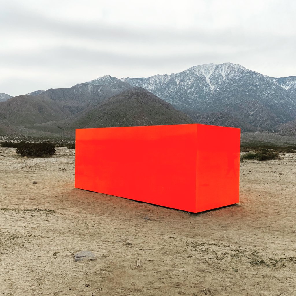 CuratedLA's tweet photo. After a nice soak in the #hotsprings, we were in the mood for #art. Too bad several of these are just #selfie backdrops to some people. They’re quite stunning on their own without a #duckface ruining the shot 😂 1. SPECTER 2. Ghost Palm 3. Western Flag. #art #desertx #publicart https://t.co/YdA1mDmWqj