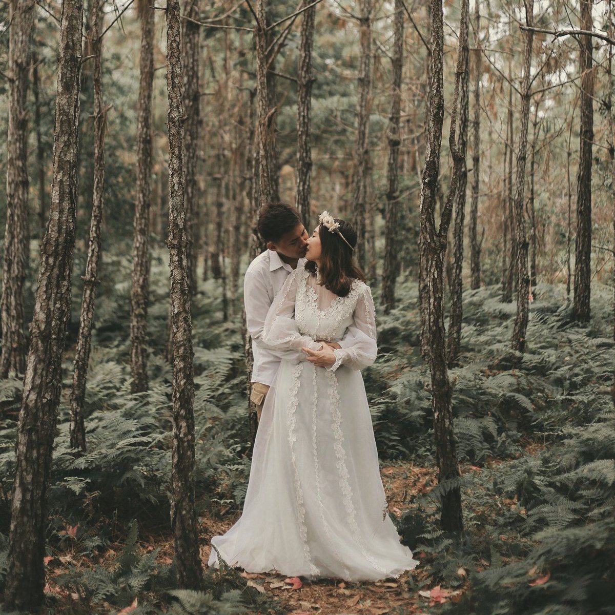 oadenn's tweet image. — Forest Prewedding
