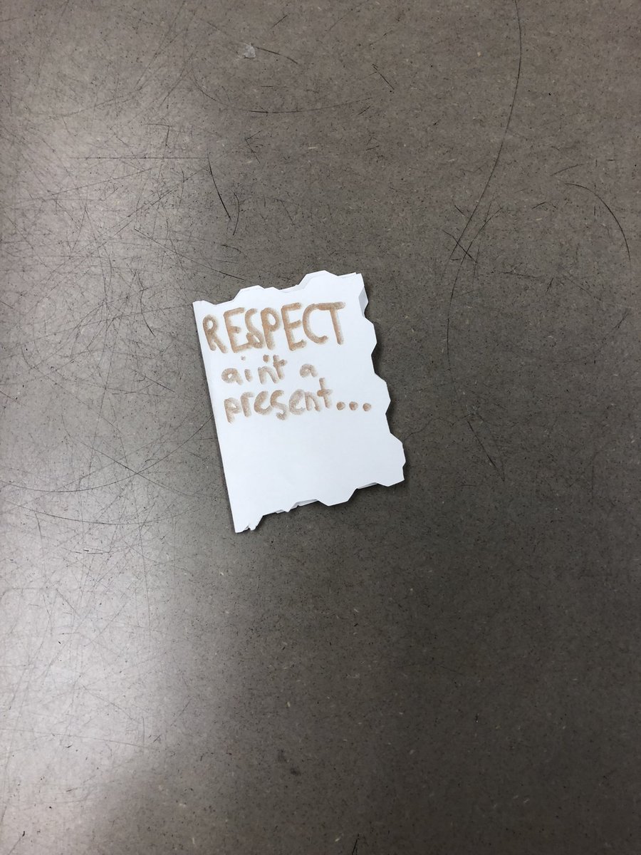 sixpacabz's tweet photo. “Miss Colebrook, can we spread kindness and give these notes out to the whole class?” 😂👏🏽👏🏽👏🏽 PREACH GURLS https://t.co/RNDuLpeEB8