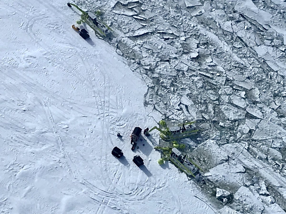 HudsonBayWQMS's tweet photo. The Provincial @amphibex crews are already prepping for #springflooding...
We spotted them from the air today!
They’re #icebreaking on the #RedRiver, from #NetleyCreek to the #NetleyCut. https://t.co/rqgZElWFfo
