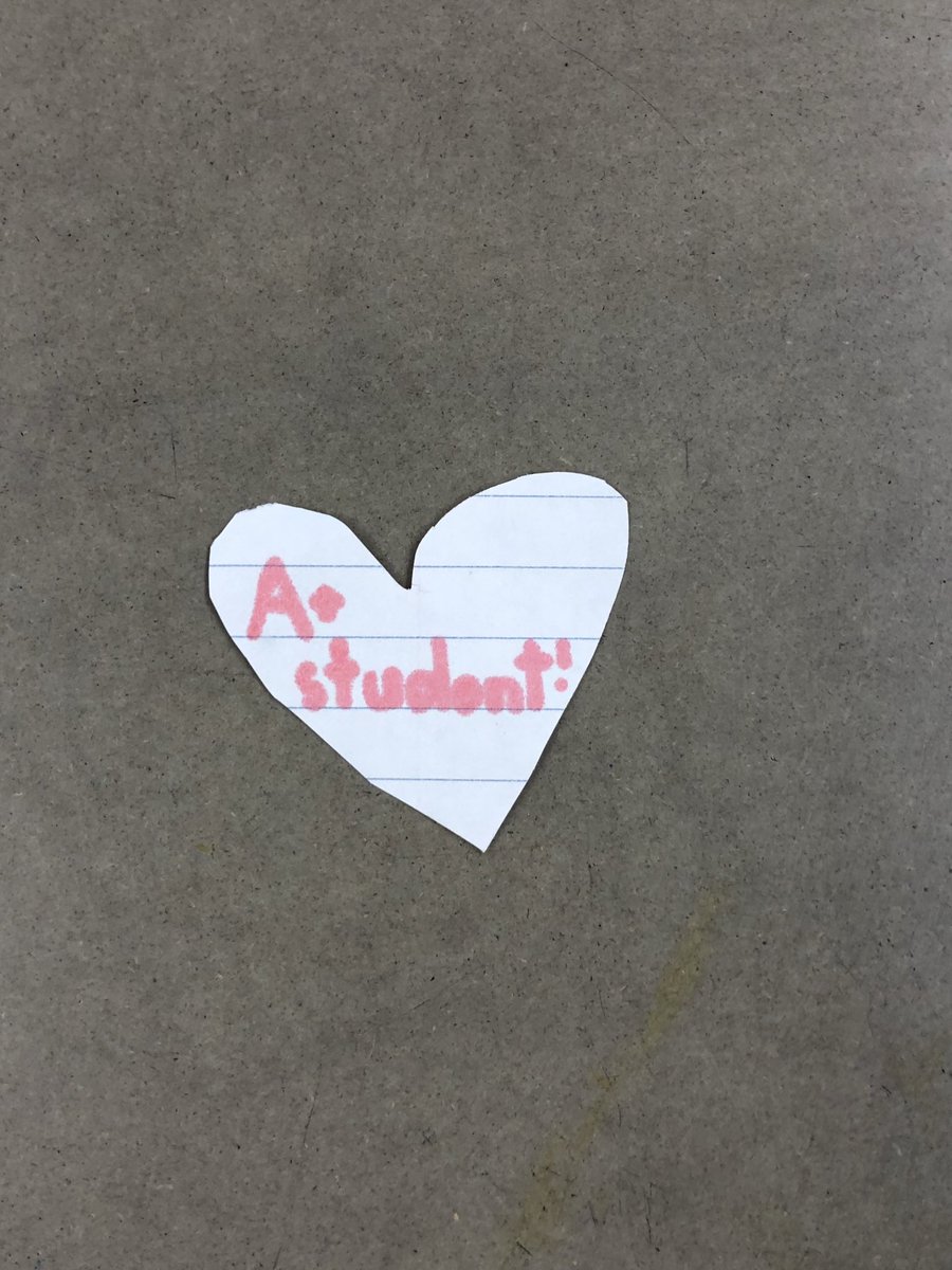 sixpacabz's tweet photo. I mean, in their defense the majority of their notes looked like this ❤️😊 https://t.co/nvcfvO9Sr9
