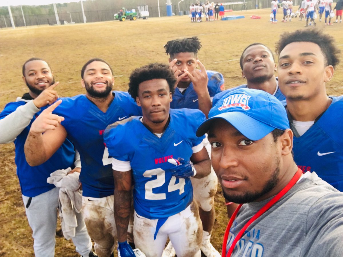 Coach Enrique Davis tweet media