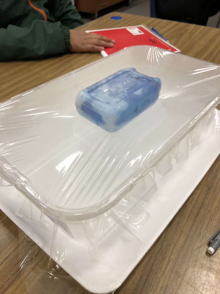 Molly72680727's tweet image. 5th graders evaporating, condensating, and precipitating with the water cycle #makinitrain @OldTownEagles  @WSFCS_Science