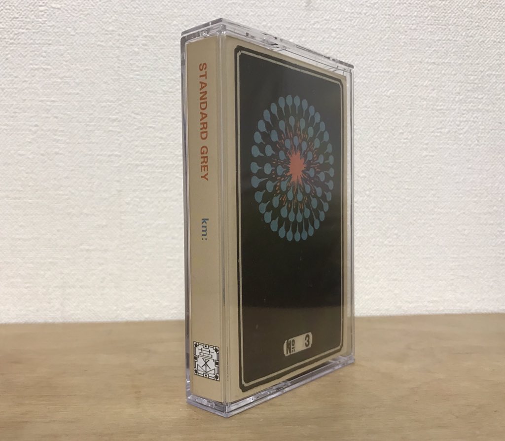 kmcolon_'s tweet image. テープ入手しました〜
Muzan Editions、本当にありがとう！最高！
細部までこだわりのデザインが素晴らしいです。
やっぱりフィジカルが好き。

こちらで全曲試聴もできますー是非ー♪
muzaneditions.bandcamp.com/album/standard…

#MuzanEditions
#Nara
#cassettelabel
#cassettetape
#StandardGrey
#kmcolon