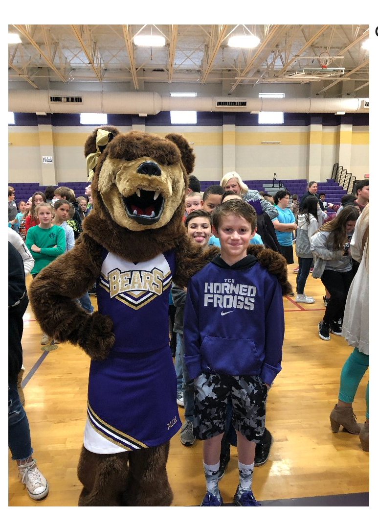 mjhsbears's tweet photo. Gotta love these kids! Bears for life! #future6thgrader #bearfamily https://t.co/fq0XogpGOU