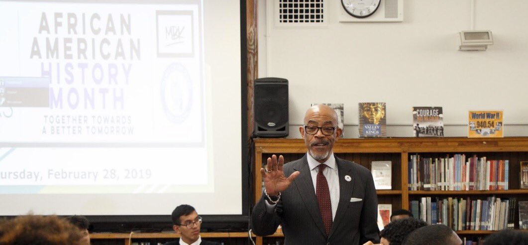 NDwarka1's tweet photo. Today @WCBryantHSLIC was honored to have the Guru of Equity @lwyjr_ share some wisdom jewels with our MBK young men.  He inspired our young men change their narratives and make a commitment to be game changers @DOEChancellor @CWATSONHARRIS  @NYSMBK @BarackObama @MBK_Alliance https://t.co/S6sfdoYqxb
