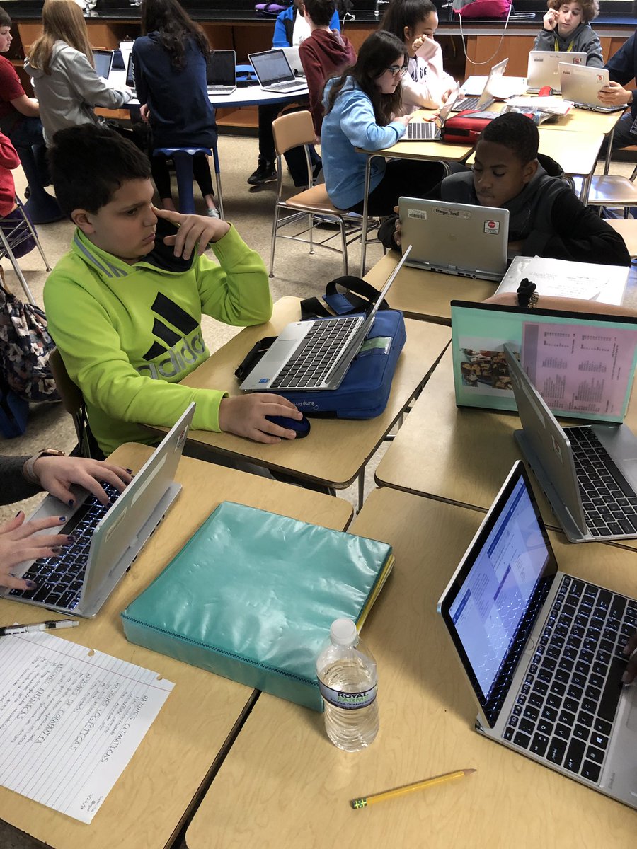 senorita_wilson's tweet image. My students had a blast using #microsoftonline to work collaboratively in Word #spanishclass #technologyiscool @PikesvilleM