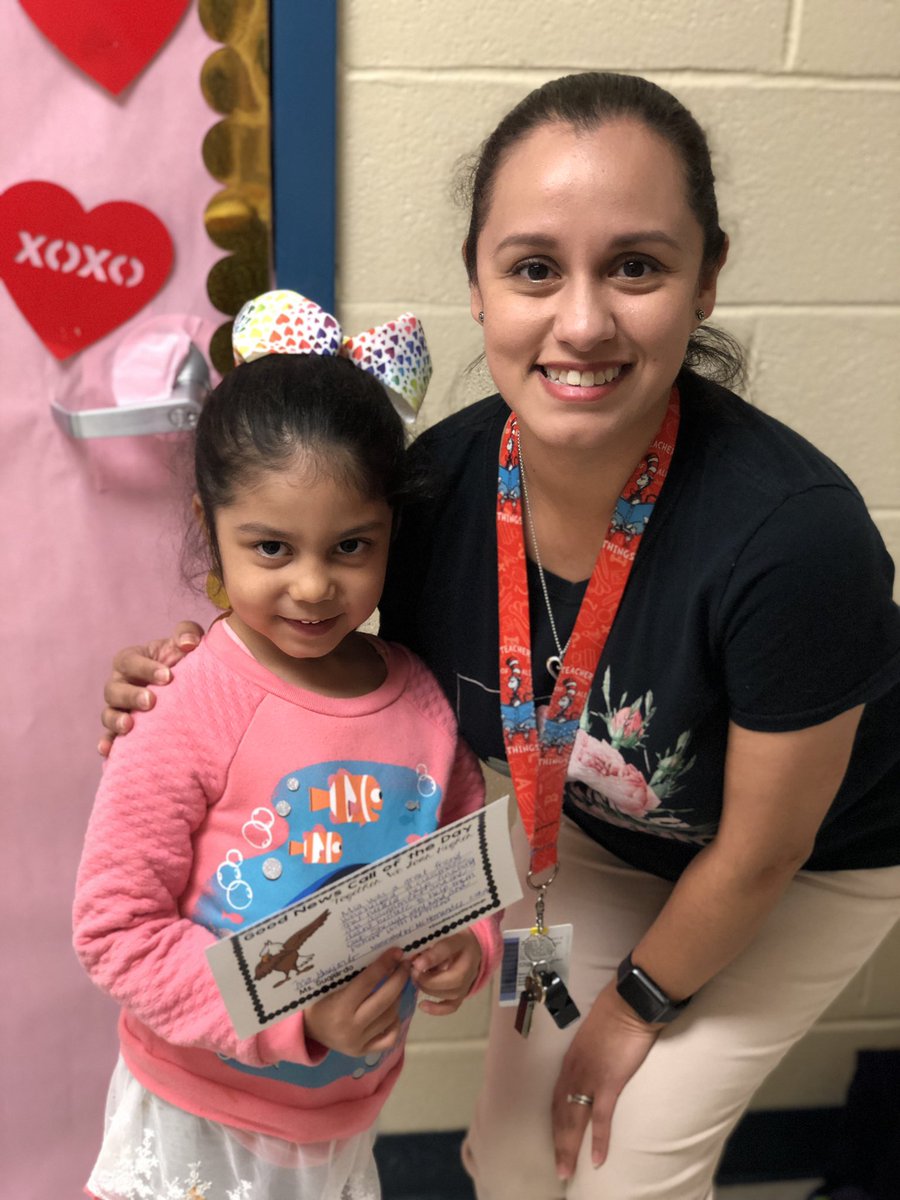 RSGuajardo's tweet photo. #GoodNewsCallOfTheDay winner is Mia in Kindergarten. She didn’t hesitate volunteering to help her classmate finish an assignment. She was very patient and kind the entire time as she helped them complete their assignment. 💕 @MaestraHernand2 #GoodNewsAtHowsman https://t.co/ycUhM615ka