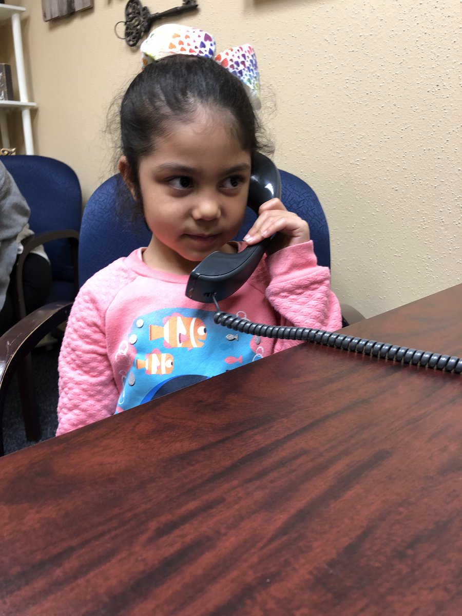 RSGuajardo's tweet photo. #GoodNewsCallOfTheDay winner is Mia in Kindergarten. She didn’t hesitate volunteering to help her classmate finish an assignment. She was very patient and kind the entire time as she helped them complete their assignment. 💕 @MaestraHernand2 #GoodNewsAtHowsman https://t.co/ycUhM615ka