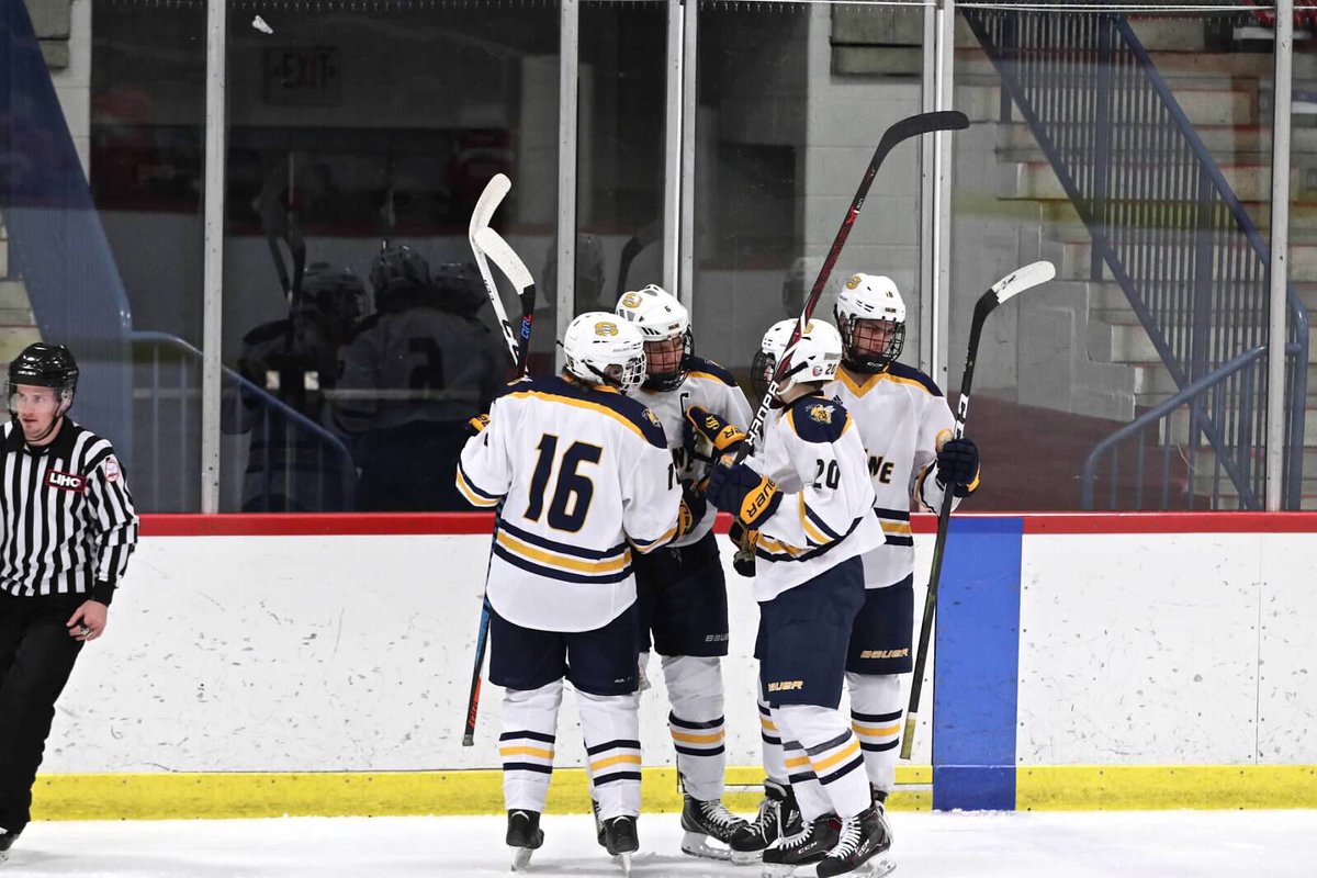 gordien_16's tweet photo. This was more than just a hockey team, it was a brotherhood. Thank you to the Saline community and @Nation_Hornets for always supporting the boys and traveling all around the state to come to the games.  I will forever cherish my time here and I wouldn’t change it for anything❤️ https://t.co/RvKLhkURB3