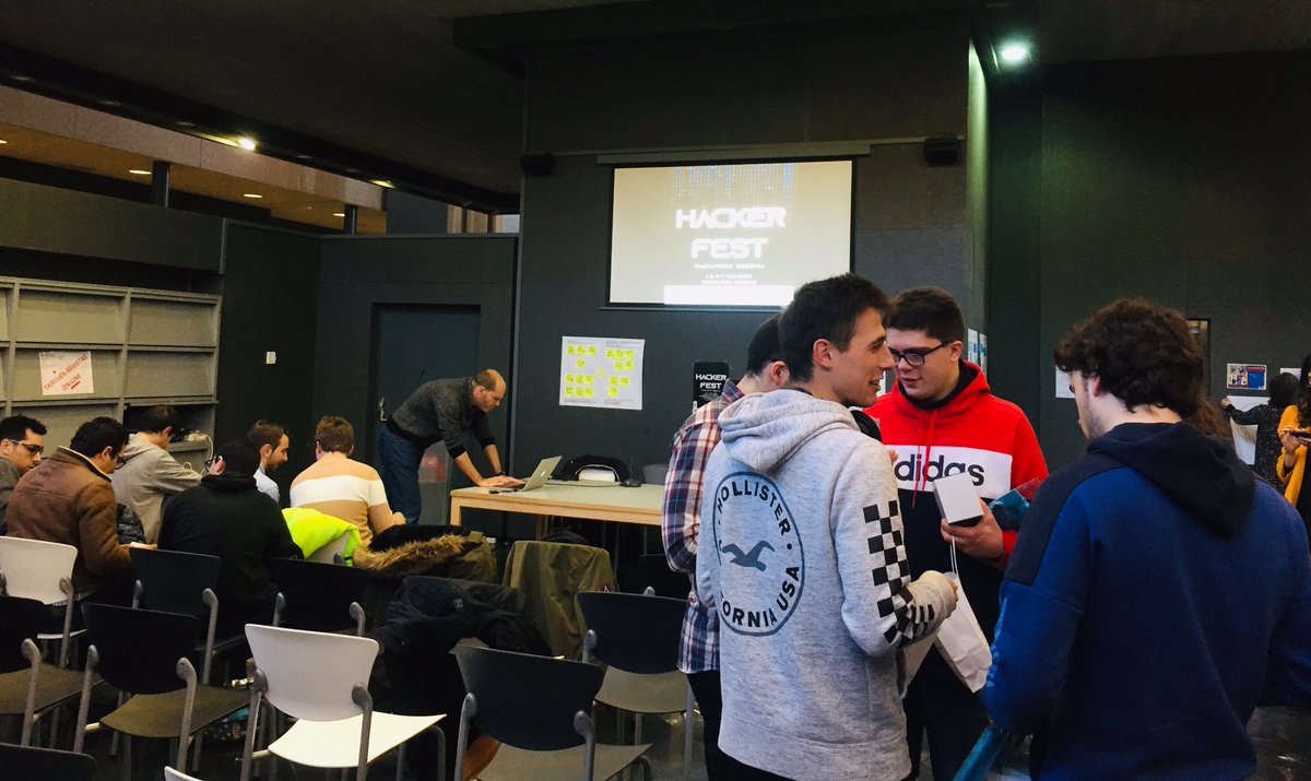 Todo listo para dar comienzo a “Hackerfest” en el Campus Maria Zambrano de #Segovia #HackerfestSegovia