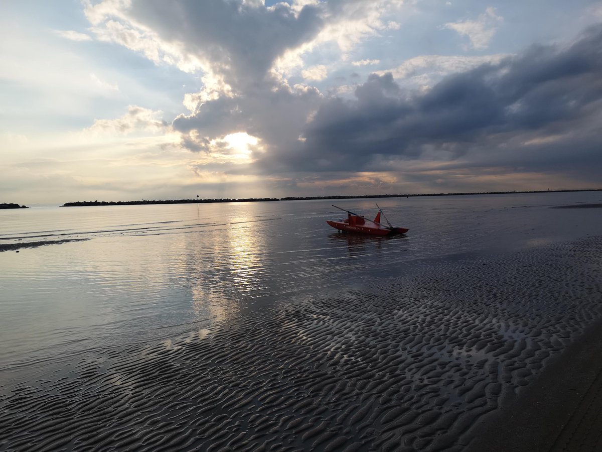 HotelEliseo_'s tweet photo. “The #sunrise, of course, doesn’t care if we watch it or not. It will keep on being beautiful, even if no one bothers to look at it.”
– Gene Amole

Buongiorno..another sunny morning in #BellariaIgeaMarina
Have a great #Friday from #HotelEliseoIgea in #EmiliaRomagna #italy https://t.co/IvPeShs0zI