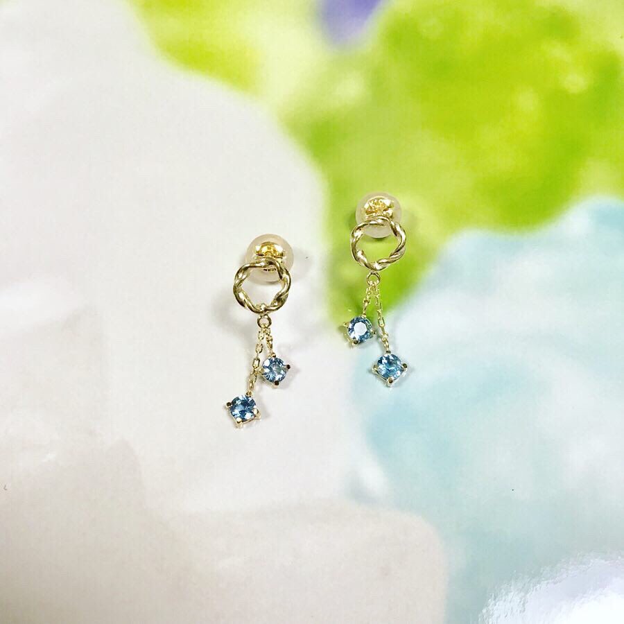 sterne04040033's tweet image. sterne*〜シュテルネ〜
3月の誕生石はアクアマリンです💙
マリンを意識した，揺れるピアスを造ってみました⚓️
穏やかな海の様なブルー を身につけて，気持ちも穏やかに😌
K18アクアマリンピアス
#アクアマリン #カラージュエリー #colorjewelry #aquamarine #ピアス ＃アクアブルー #aquablue