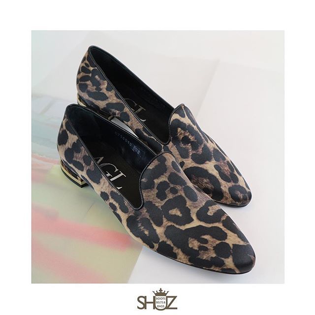 Chic in 🐯#aglshoes #style #animalprint #moccassins #beautiful #inspiration #panterprint #myshuz #shuznl ift.tt/2Trilty