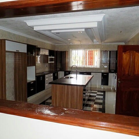 HousesLand's tweet photo. Palatial home for sale in #Karen for just kshs 80M. 
#HomesInKenya
#OwnADreamHome 
#DreamKenyaHomes https://t.co/Htvf6GxKO8