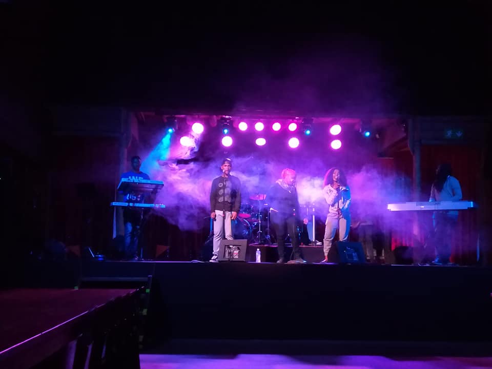 Don't miss Blonde Salad and The Accidentals tonight at 6:30pm at The Barnyard White River. You're in for a great show and will be supporting these very talented students in their effort towards becoming professional musicians. Adults R50, children R25, Cash Bar, 083 235 6568