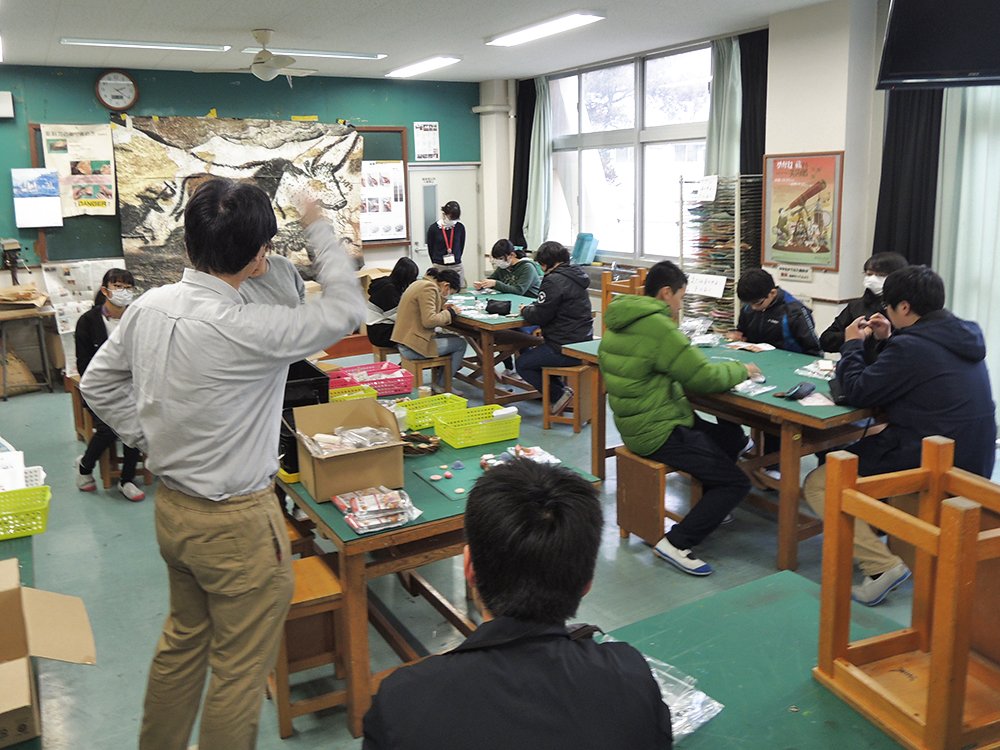 タミヤ V Tvittere 2月に静岡大学教育学部附属静岡中学校3年生の選択授業として タミヤのデコレーションシリーズを使った授業が行われました 生徒さんたちは簡単な説明を受けた後 自由な発想で思い思いのスイーツを製作 表情は真剣そのもの ホビーのまち静岡 タミヤ V Tvittere 2月に静岡大学教育学部附属静岡中学校3年生の選択授業として タミヤのデコレーションシリーズを使った授業が行われました 生徒さんたちは簡単な説明を受けた後 自由な発想で思い思いのスイーツを製作 表情は真剣そのもの ホビーのまち静岡