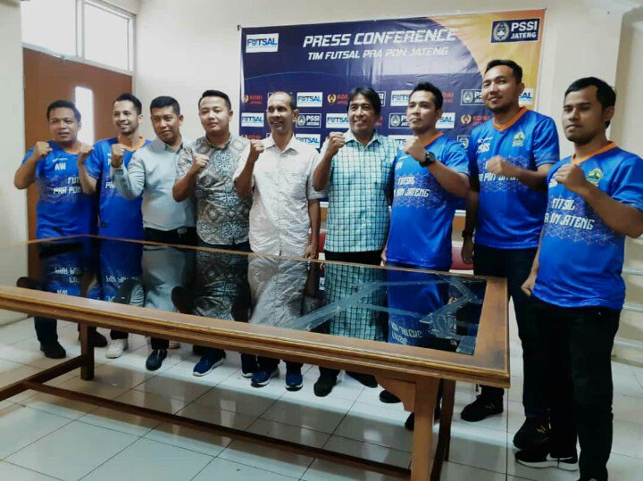 Press release (28/2) pengenalan Manajer dan Tim kepelatihan Futsal PraPON Jateng. Selamat dan Sukses! Jateng Gayeng!