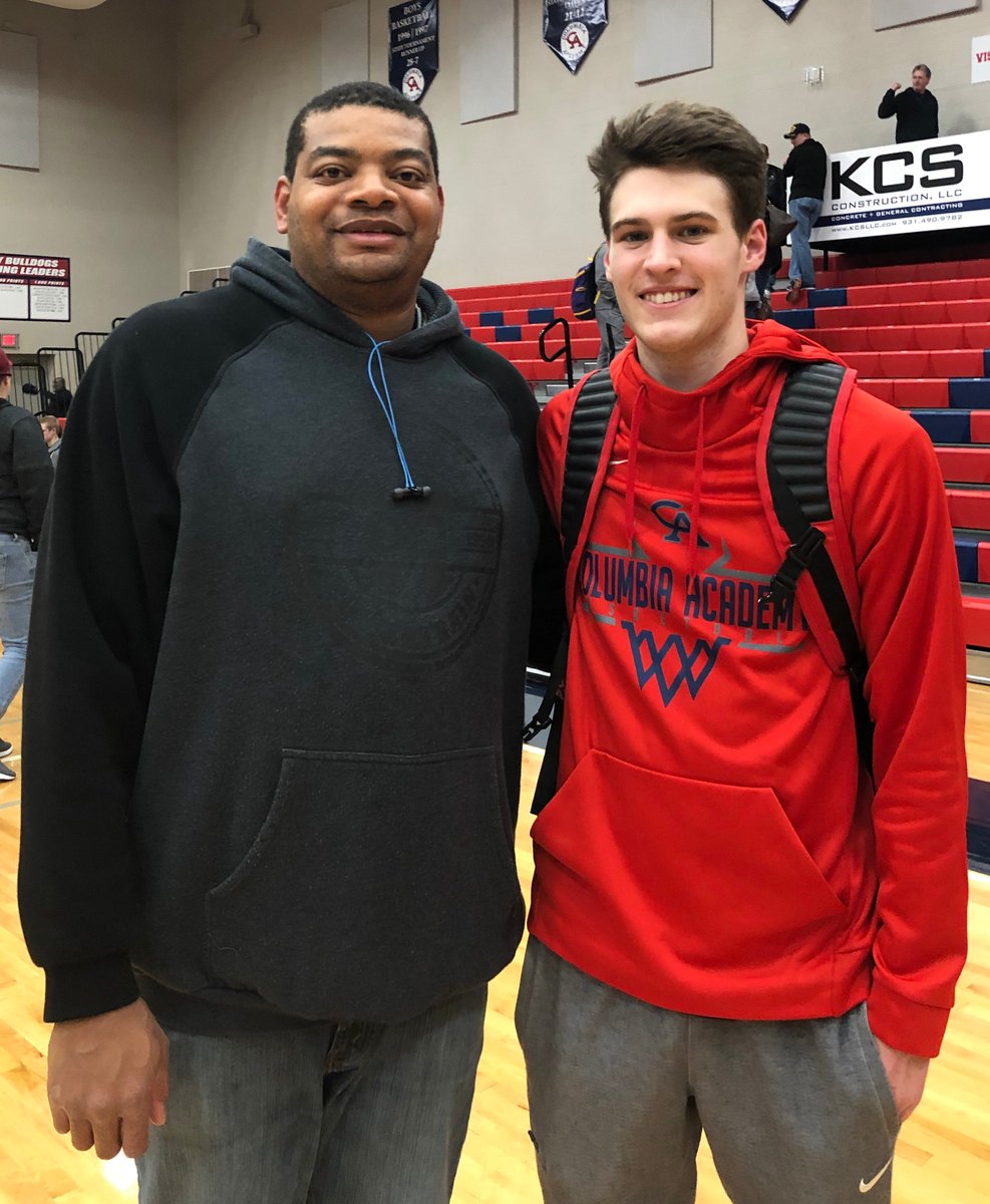 CA_BULLDOGS's tweet photo. Congratulations to Carson Cary on becoming Columbia Academy's career points leader. With his game high 26 points tonight during the Region 5A Championship, Cary passed Price Robinson’s 2,068 career points and now has 2,073.
@Kreager @tnsports @mopatton_sports @PrepHoopsTN https://t.co/sHZIC7bkiT