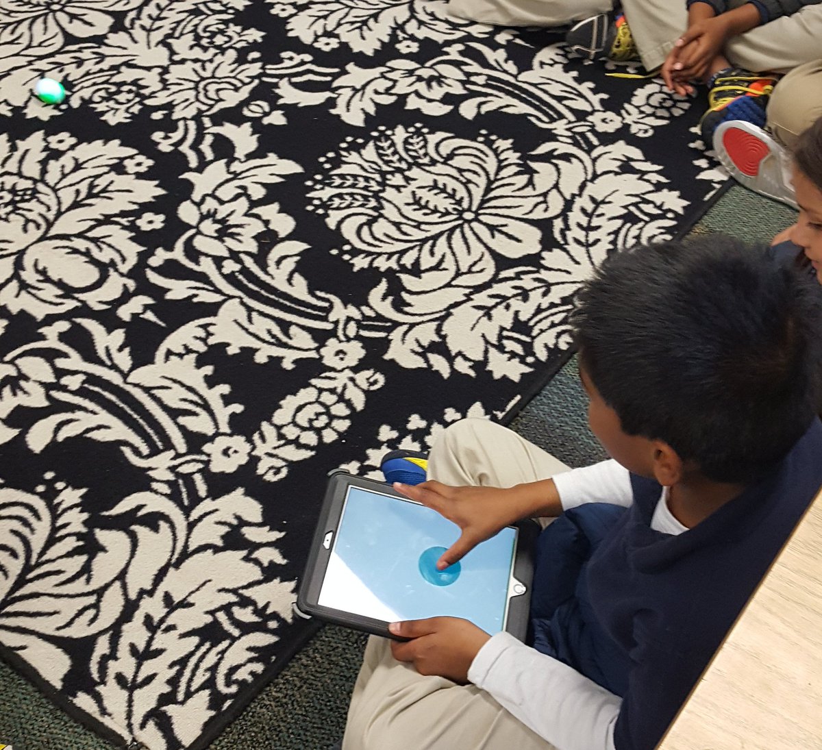 MissJShields1's tweet photo. Digital Learning Day 2019! We did @STMath, used Science Fusion, followed @Google Classroom to United Streaming & Google Slides then @Quizziz on Fractions before trying our hand at some robotics and coding! #DLDayCFB #DLDay #cfbmatterstome @cfbdls @CFBISD #edtech @OfficialDLDay https://t.co/6K3eY3AA3l