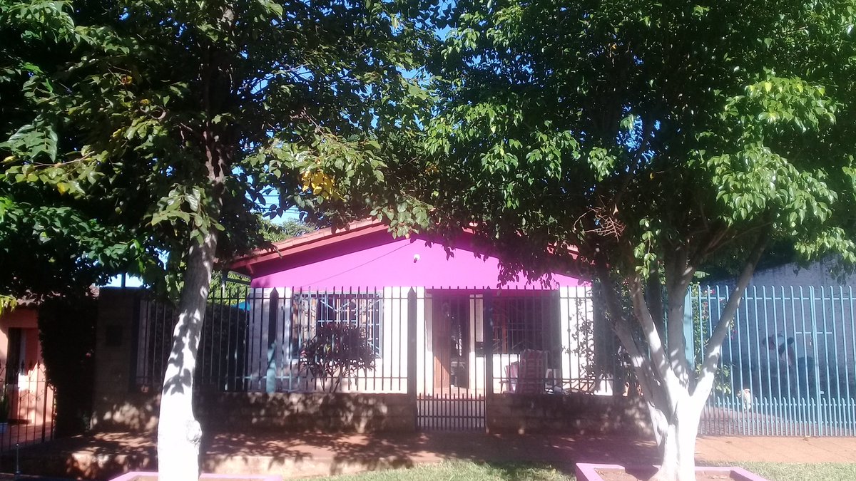 ColmanSusy's tweet image. Vendo casa a 1.cuadra1/2 del asfalto en Ita .
3 cuadras del stock y media cuadra  de una escuela publica  zona centro de dicha ciudad ...dimencion 252m2..Papeles al dia 
.contacte al 0984677602