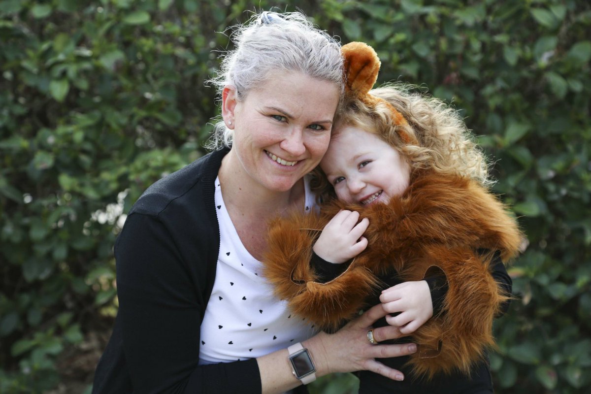 SarahFWriter's tweet image. Three-year-old Ivy is an amazing little girl with a rare condition which means she'll stop growing aged six. Despite this, she's helping @westmeadkids raise funds. Read more about her mum Elouise's story here: bit.ly/2H7YSHR #forsickkids #bandagedbearappeal