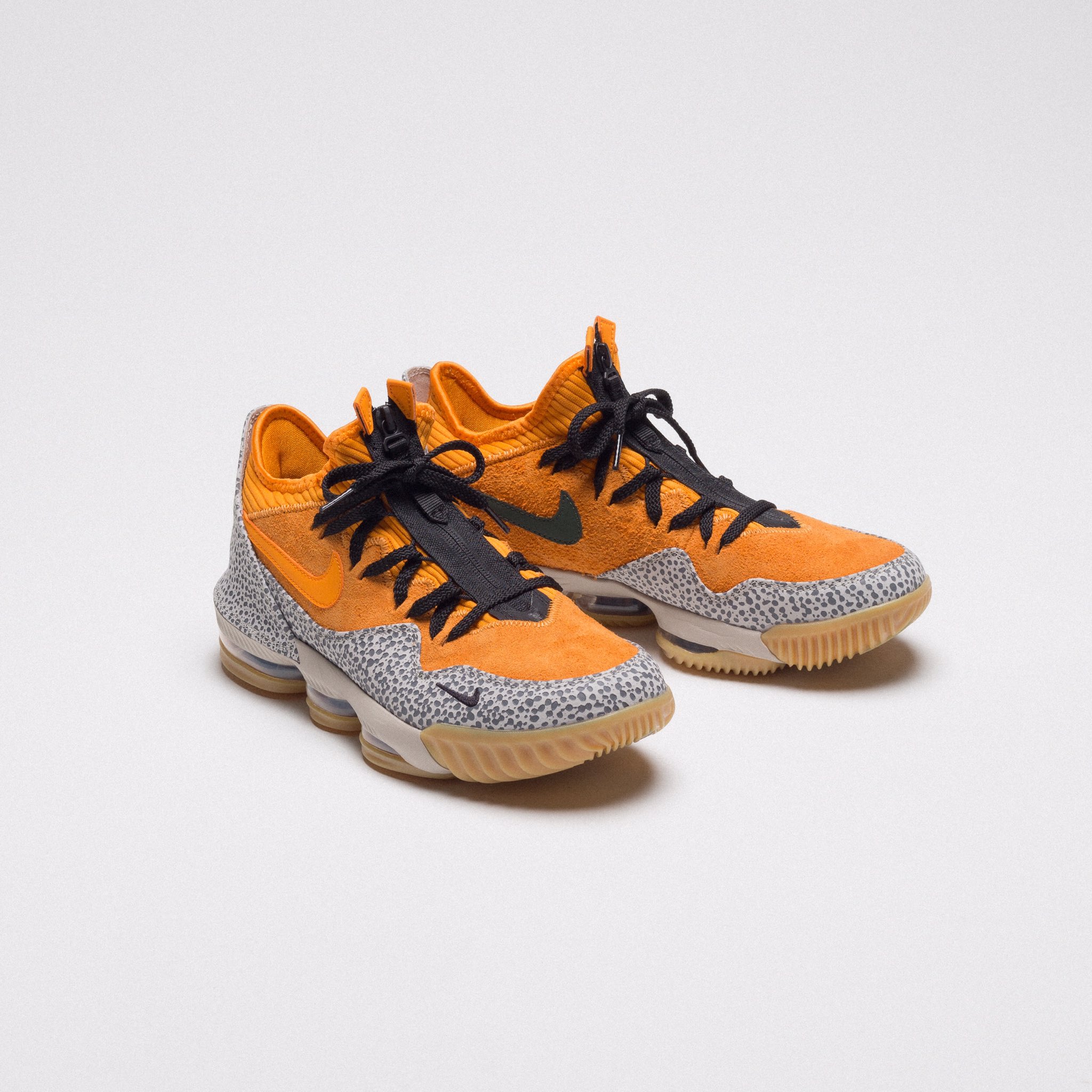Kyrie 5 shop safari