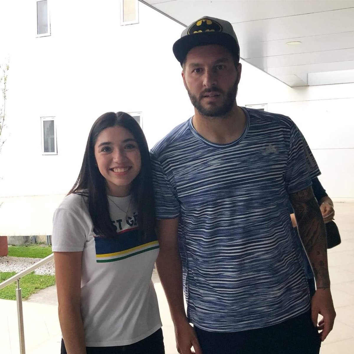 GallosdeOroFC's tweet photo. Se hace oficial la inversión de el nuevo socio del equipo @10APG  quien tiene todo el deseo de ver este equipo campeón!
🇫🇷🏆🏆

Nuestra directora deportiva @valeriaecc se reunió hoy con el jugador Francés, para hacer un hecho el acuerdo. https://t.co/NQjnemCuH1