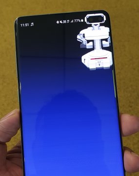 Galaxy S10発売で大いに盛り上がるパンチホール大喜利 ギズモード ジャパン