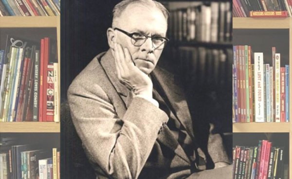 If you find yourself in KZN next weekend, head to the Alan Paton Literary Festival just outside Pietermaritzburg

Be sure to catch PEN SA members @promerops <a href="/zpdala/">zp dala</a> &amp; Mark de Wet sharing some of their work

More info: bit.ly/2EoMTTt