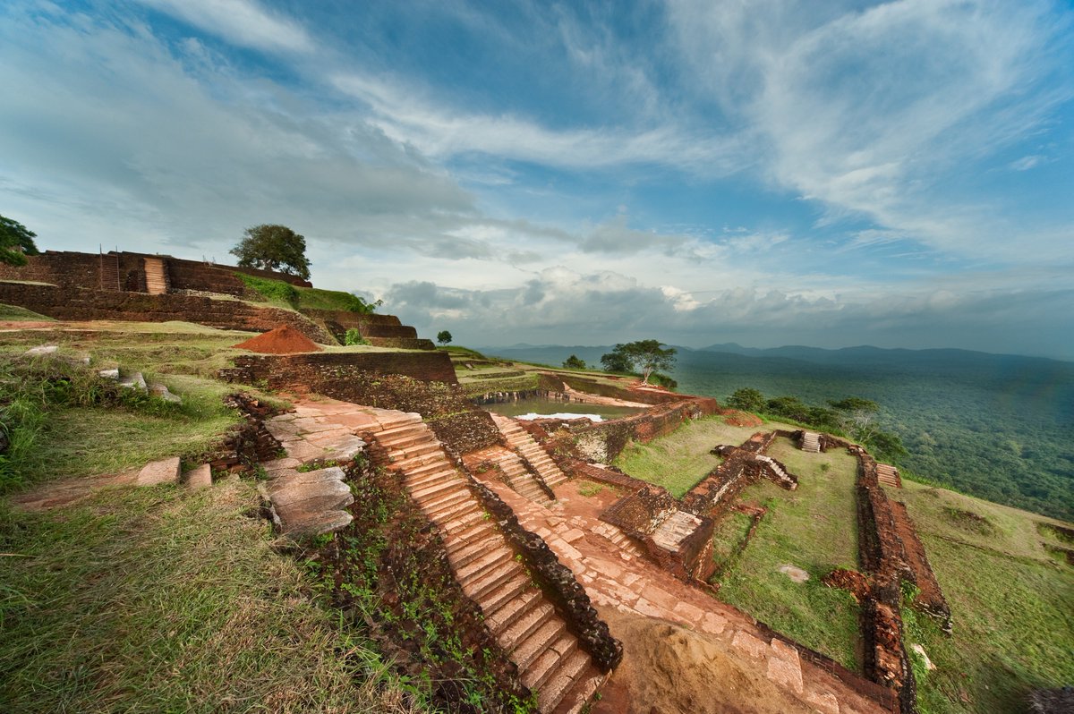 Introducing Sigiriya, Dambulla and Habarana - Tour Blue Featured Hotspot Trio for March 

#Sigiriya #Dambulla #Habarana #culturaltriangle #srilankanheritage #Cultureandhistory #srilanka #sosrilanka #VisitSriLanka #islandparadise #mustsee #Wanderlust #GlobeTrotters #tourblue