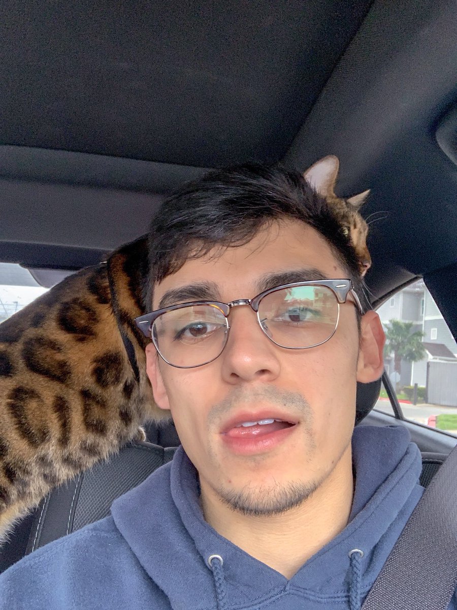 YOitsLS's tweet photo. Just a dude with his cat https://t.co/3S2FwBbHsm