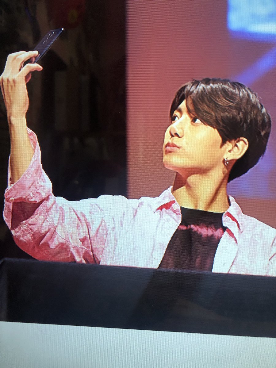 _V_V_BTS_'s tweet photo. 이 데이터 포함 믹스데이터 15장 1.0에 팔아용 https://t.co/8huab5sQ2I